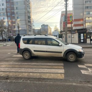 В Туле на улице Максима Горького автомобиль Lada сбил 35-летнюю женщину