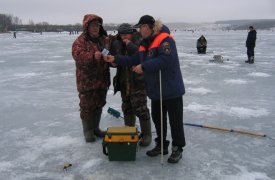 Лед на тульских водоёмах толстый, но уже появились проталины