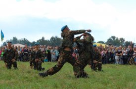 Тульские десантники празднуют День ВДВ на пл. Ленина