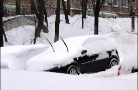 Куда жаловаться, если двор завален снегом?