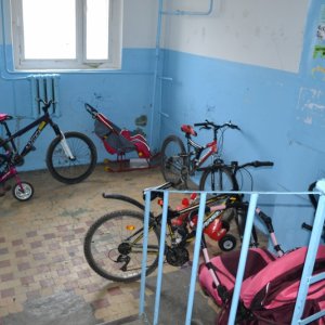 В Тульской области женщины за ночь украли две коляски и велосипед