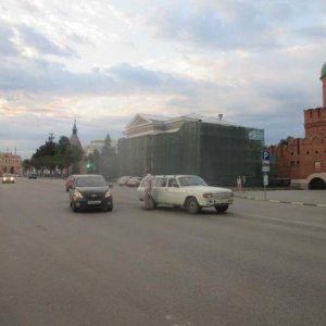 В Туле на ул. Менделеевской «Волга» сбила двух пешеходов