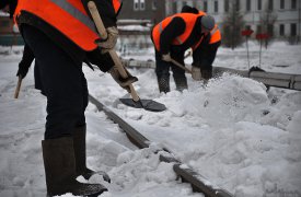 В Туле 53 снегоуборочные машины вышли на борьбу с последствиями непогоды