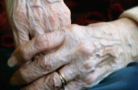 27-летний житель Кимовска просто так избил 85-летнюю пенсионерку