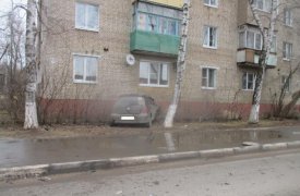 В Туле пьяный водитель «Пежо» разбил две машины и протаранил пятиэтажку