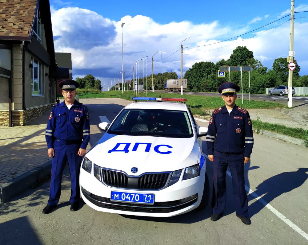 В Чернском районе инспекторы ДПС помогли двум девушкам | 20.07.2023 |  Происшествия | Центр71 - все новости Тулы